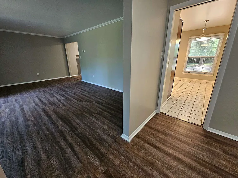 591 E Long Lake Rd — Photo 8