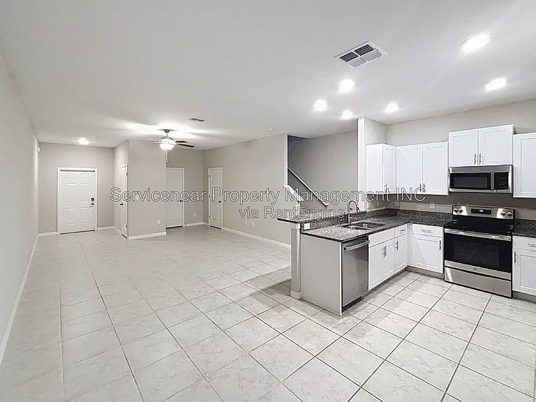 9528 Pembrooke Pines Dr — Photo 6