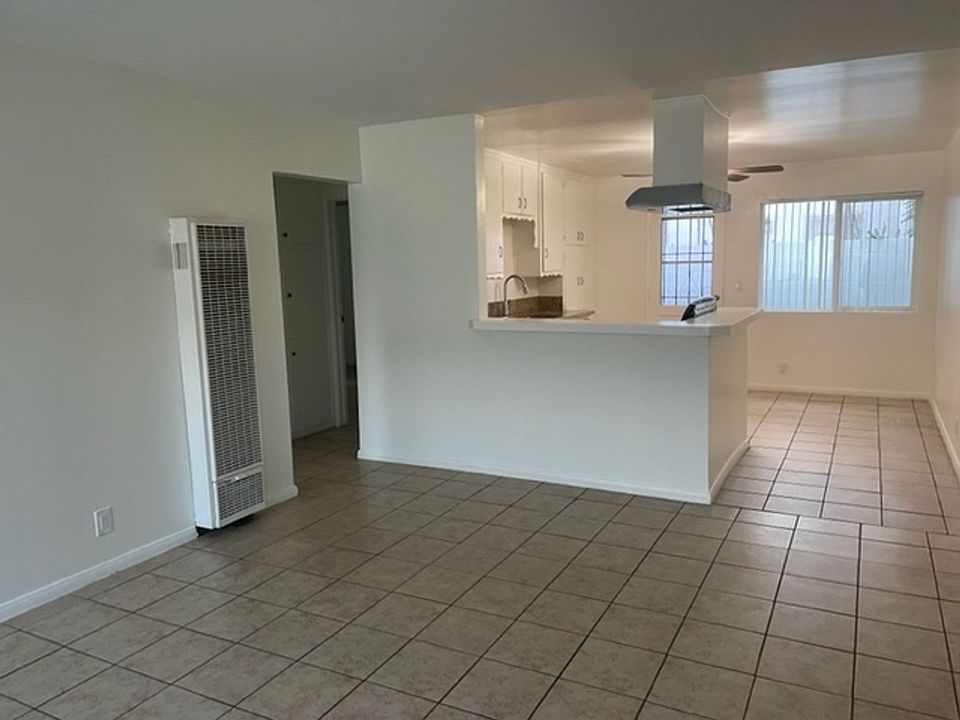 Illinois Apartment Homes 1393113951 Illinois St Westminster CA Zillow