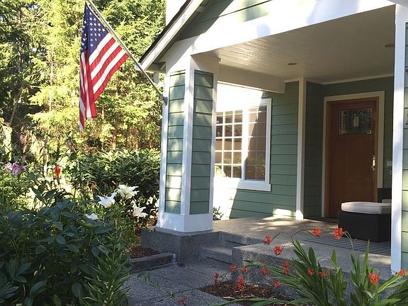 3rd image of 22394 Nordkyn Ln NW