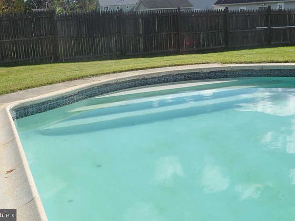 2nd image of 1017 Bradford Dr