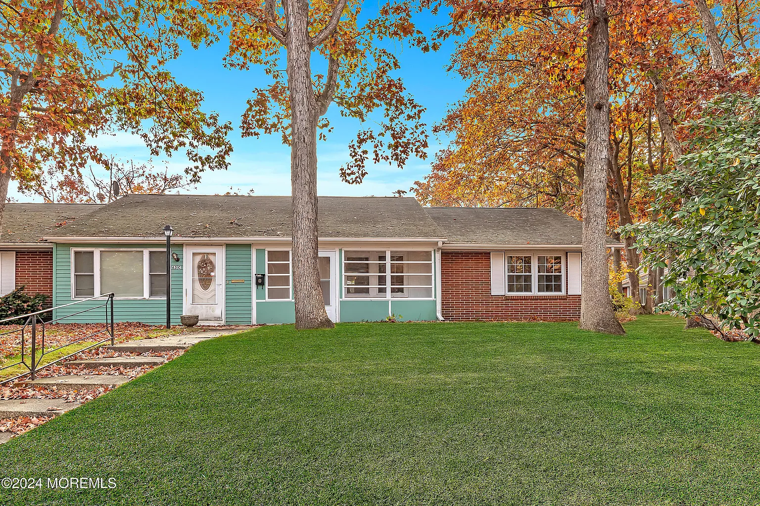 63D Buckingham Drive photo 1