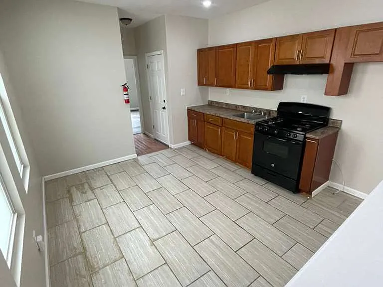 144 Alexander St #1 — Photo 6