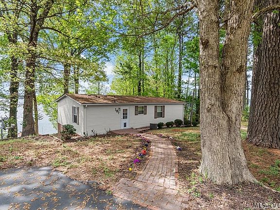 5th image of 107 Lovette Ln