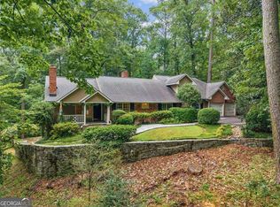 1037 Davis Dr, Sandy Springs, GA 30327