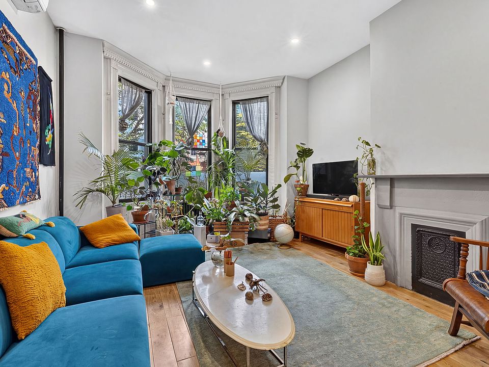 1st image of 1084 Greene Ave #1