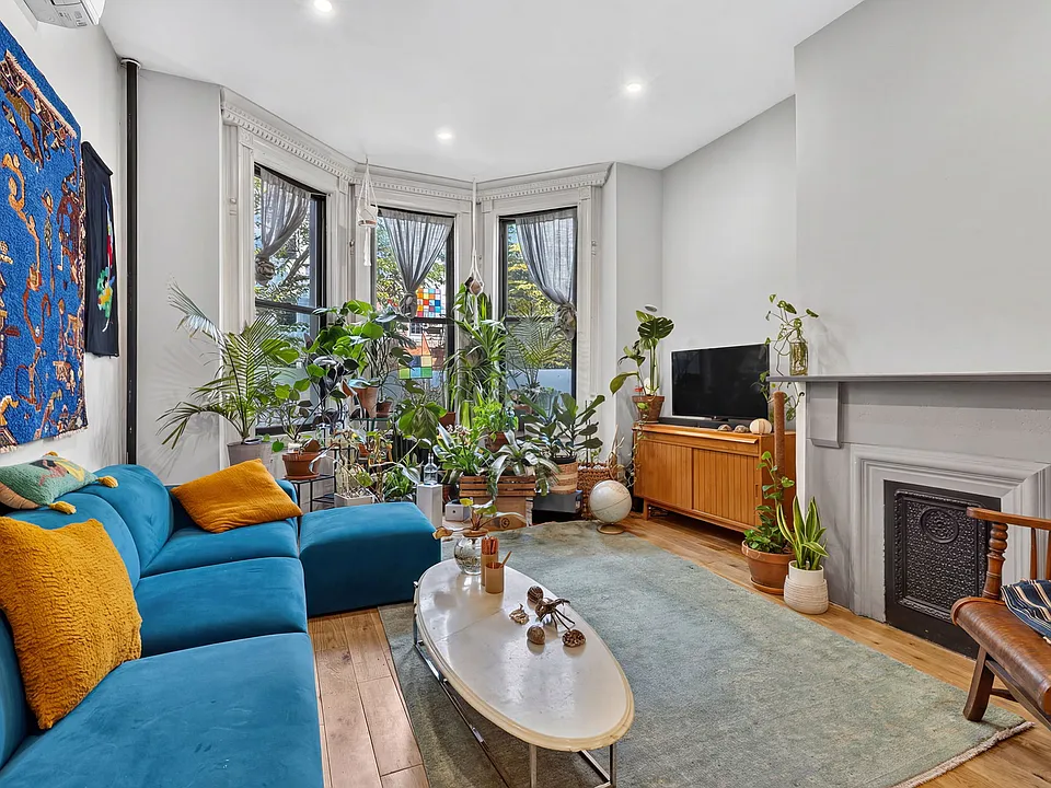 1084 Greene Ave #1
