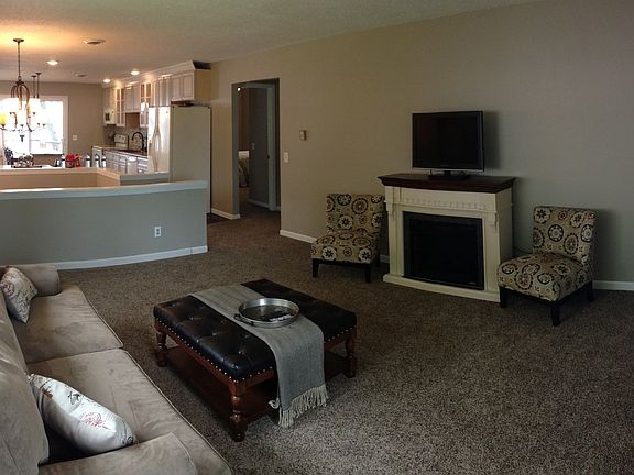 3rd image of 408 N Lake Dr