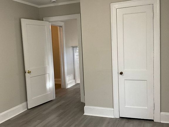 5th image of 406 Orchard Ln