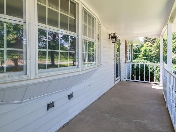 4th image of 4209 Case Rd