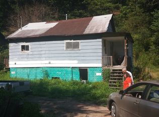 78 Akers Holw, Van Lear, KY 41265