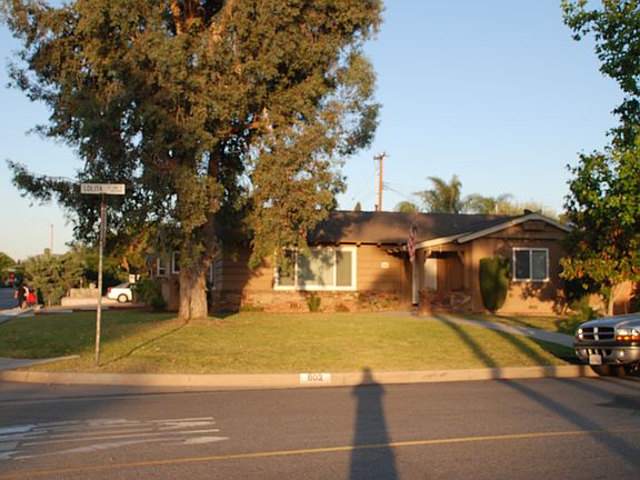 5th image of 802 S Lolita St