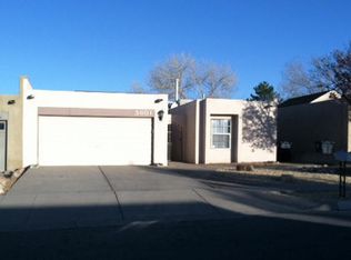 5601 Amistad Rd NE, Albuquerque, NM 87111