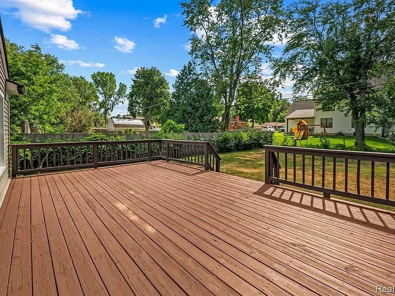 51205 Fairlane Dr — Photo 25