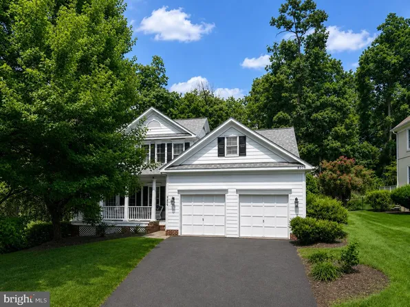 8050 Amsterdam Ct, Gainesville, VA 20155