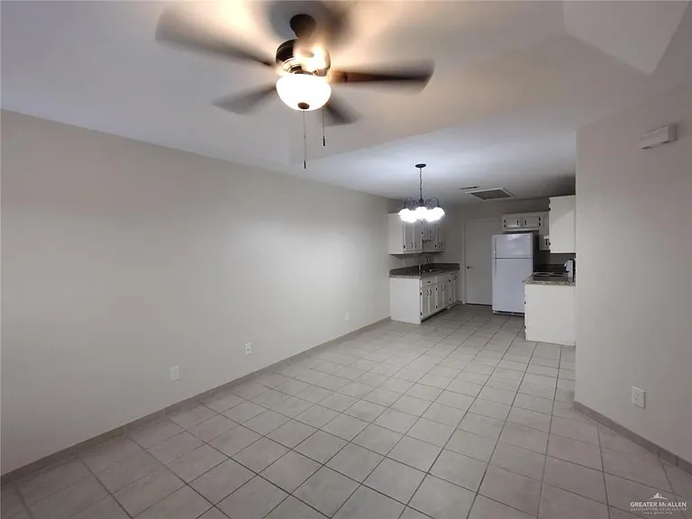 416 E Tulip Ave #6 — Photo 6