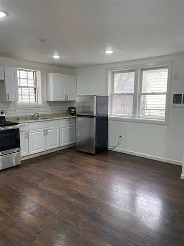 1 bed, 1.0 bath, 600 sqft, $1,700 — Photo 2