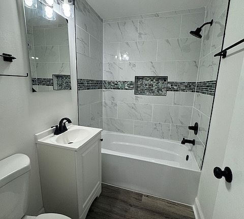 5th image of 704 E 119th St #704