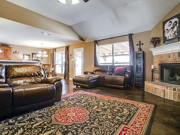 3rd image of 601 Manchester Dr
