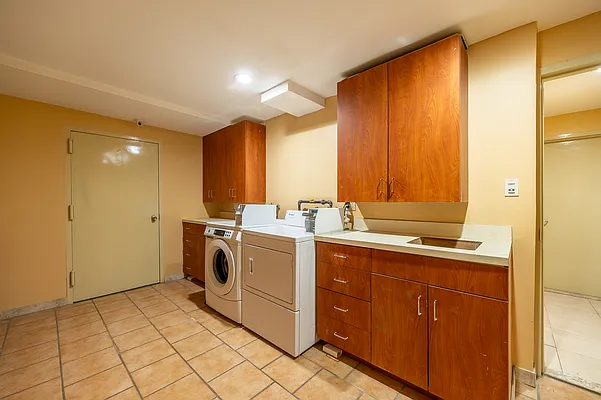 Rented by Astoria Realty | media 7