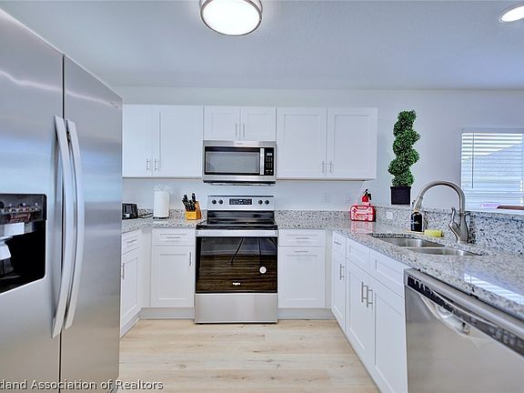 4th image of 5390 Pebble Beach Dr #1