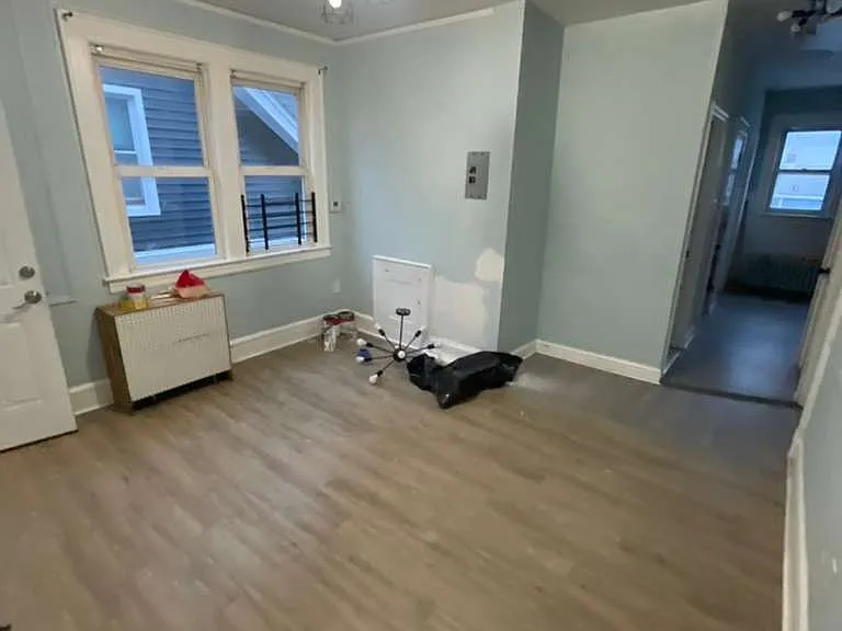 78 Schuyler Ave #3 — Photo 3