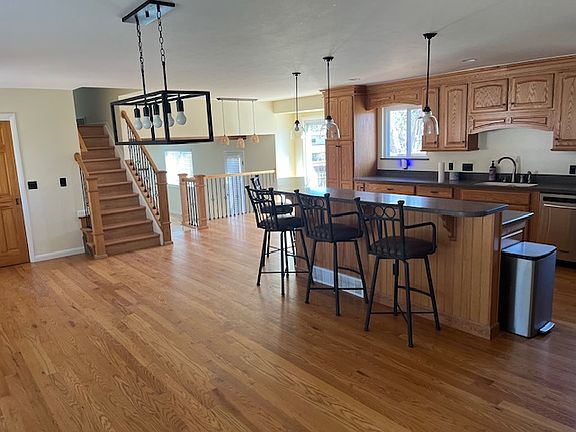 Dining /kitchen