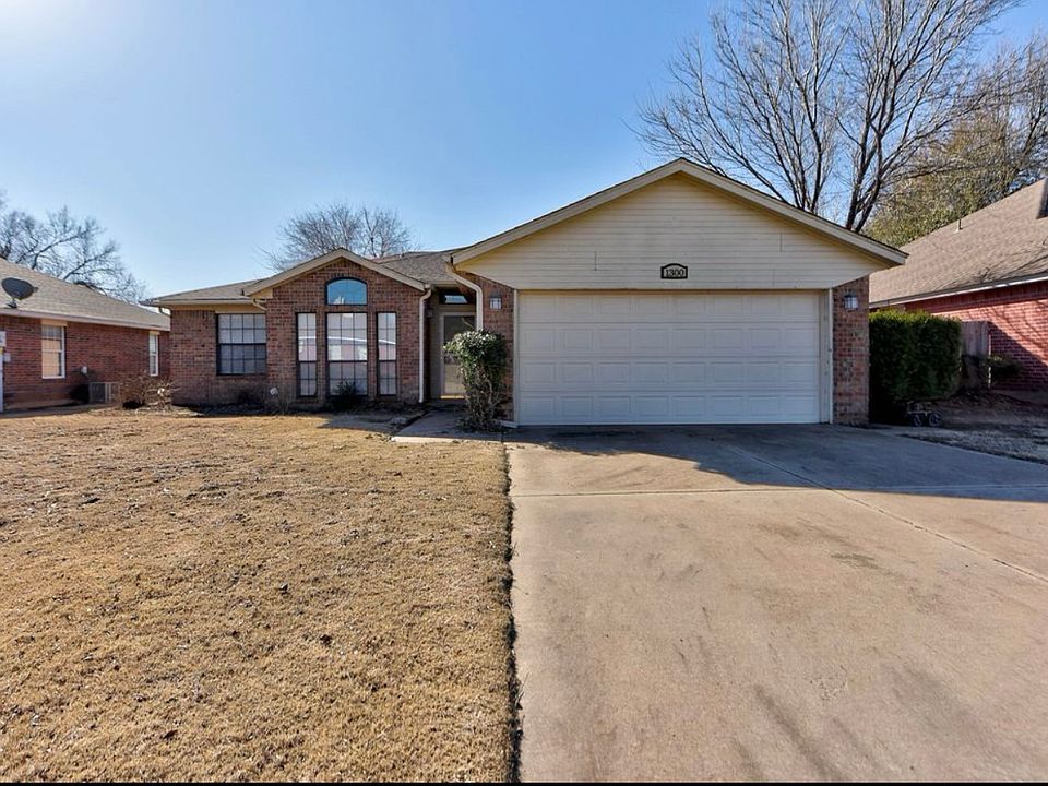 1st image of 1300 Teakwood Dr