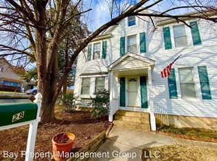 28 2nd Ave, Halethorpe, MD 21227