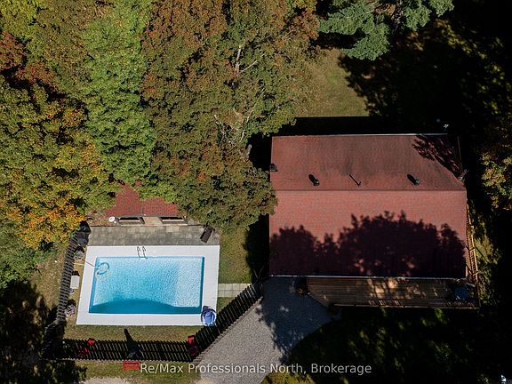 3rd image of 169 Muskoka Rd #3962