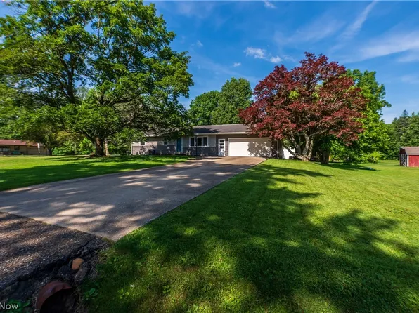 11255 Eleanor Ave NE, Hartville, OH 44632