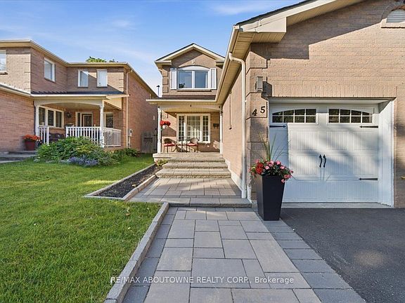 4th image of 45 Willcocks Cres