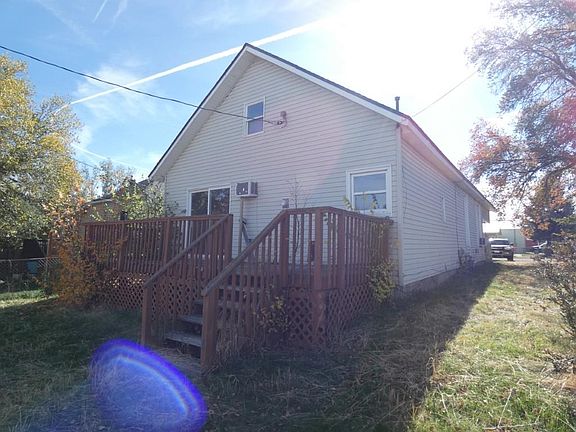 2nd image of 718 Merriam St