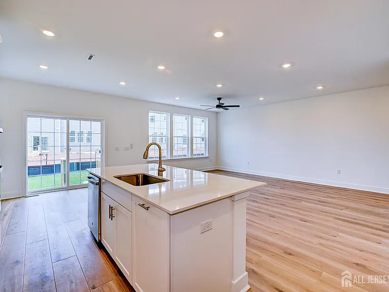 13 Griffin Ln — Photo 25