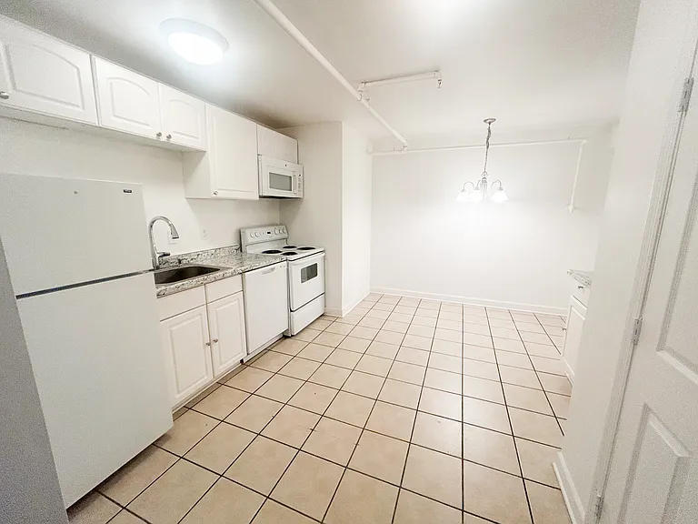 2316 W End Ave #201 — Photo 5