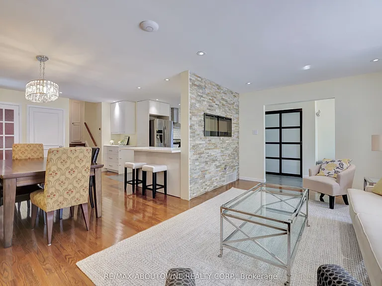 497 Anthony Dr — Photo 8