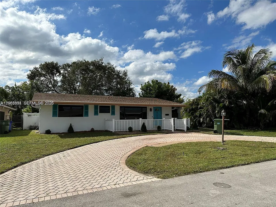 7880 NW 11th St