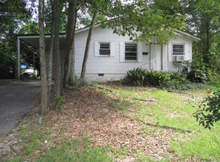 822 Oak Dr, Laurel, MS 39440