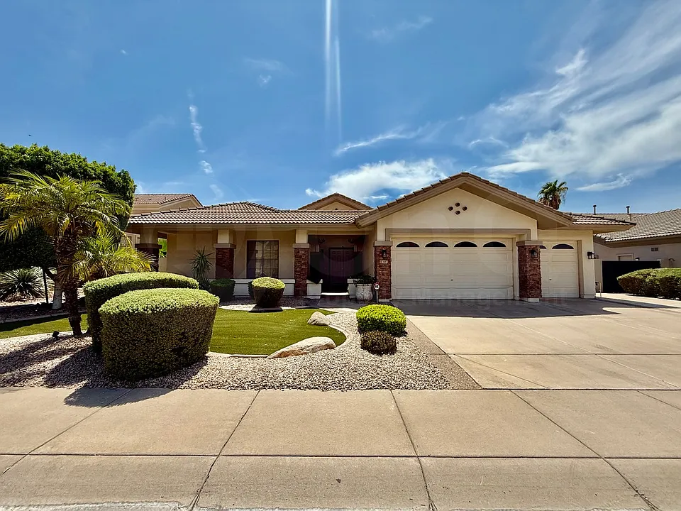 1687 E Carob Dr