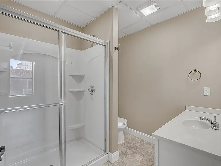 400 N Main St #405 — Photo 20