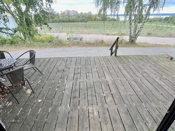 595 Wilson Rd, Traverse City, MI 49686