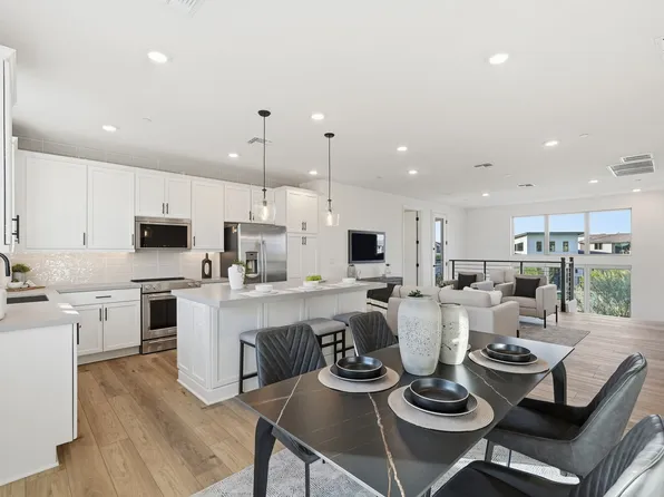 2121 W Sonoran Desert Dr, Phoenix, AZ