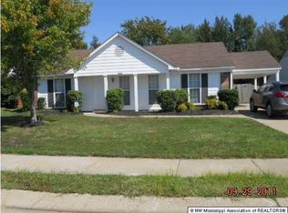 6338 Oak Leaf Dr, Olive Branch, MS 38654
