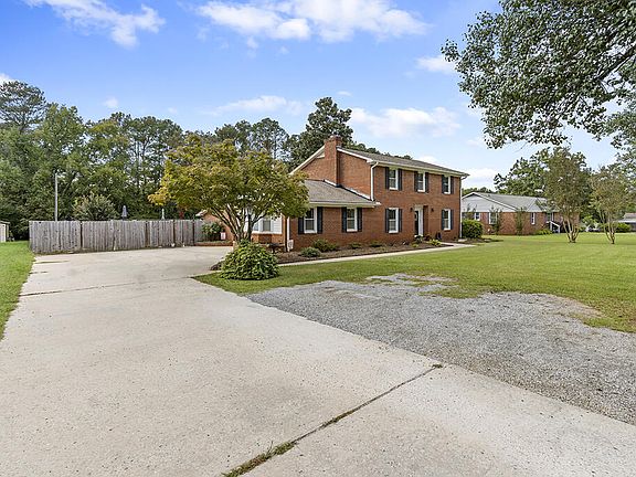 2nd image of 113 Newcastle Rd