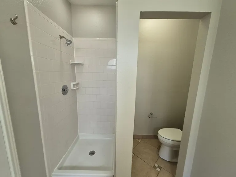 712 Moss Wood — Photo 20