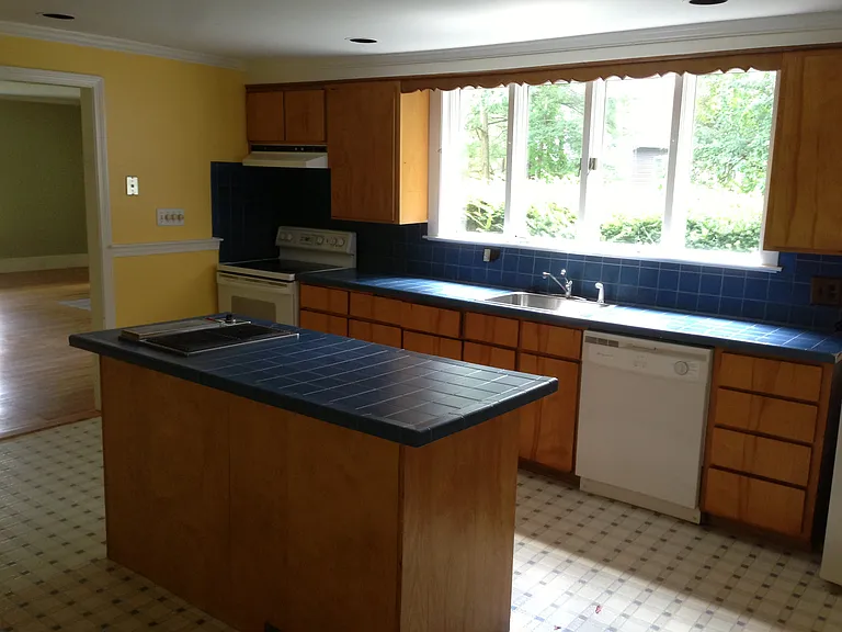 12 Bicentennial Dr — Photo 6