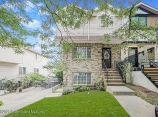 153 Graves St, Staten Island, NY 10314