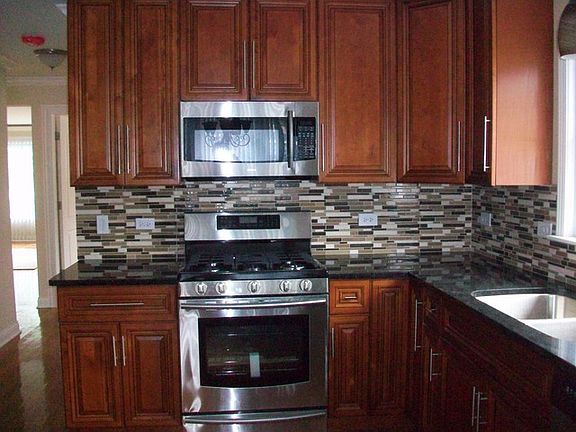 2nd image of 530 Paxton Ave
