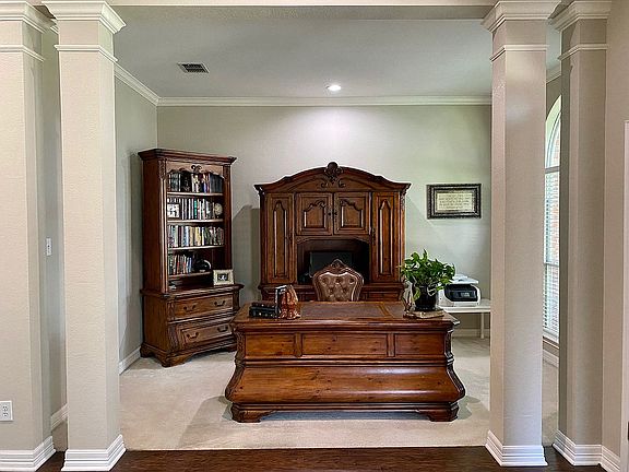 5th image of 1141 Valley Oaks Dr