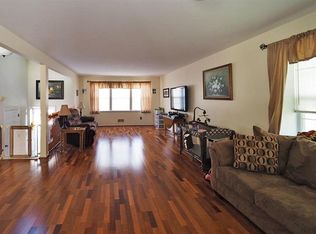 106 Kemper Ct, Hackettstown, NJ 07840